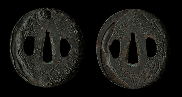834 Signed Abalone Tsuba for Ebi Koshirae Tanto
